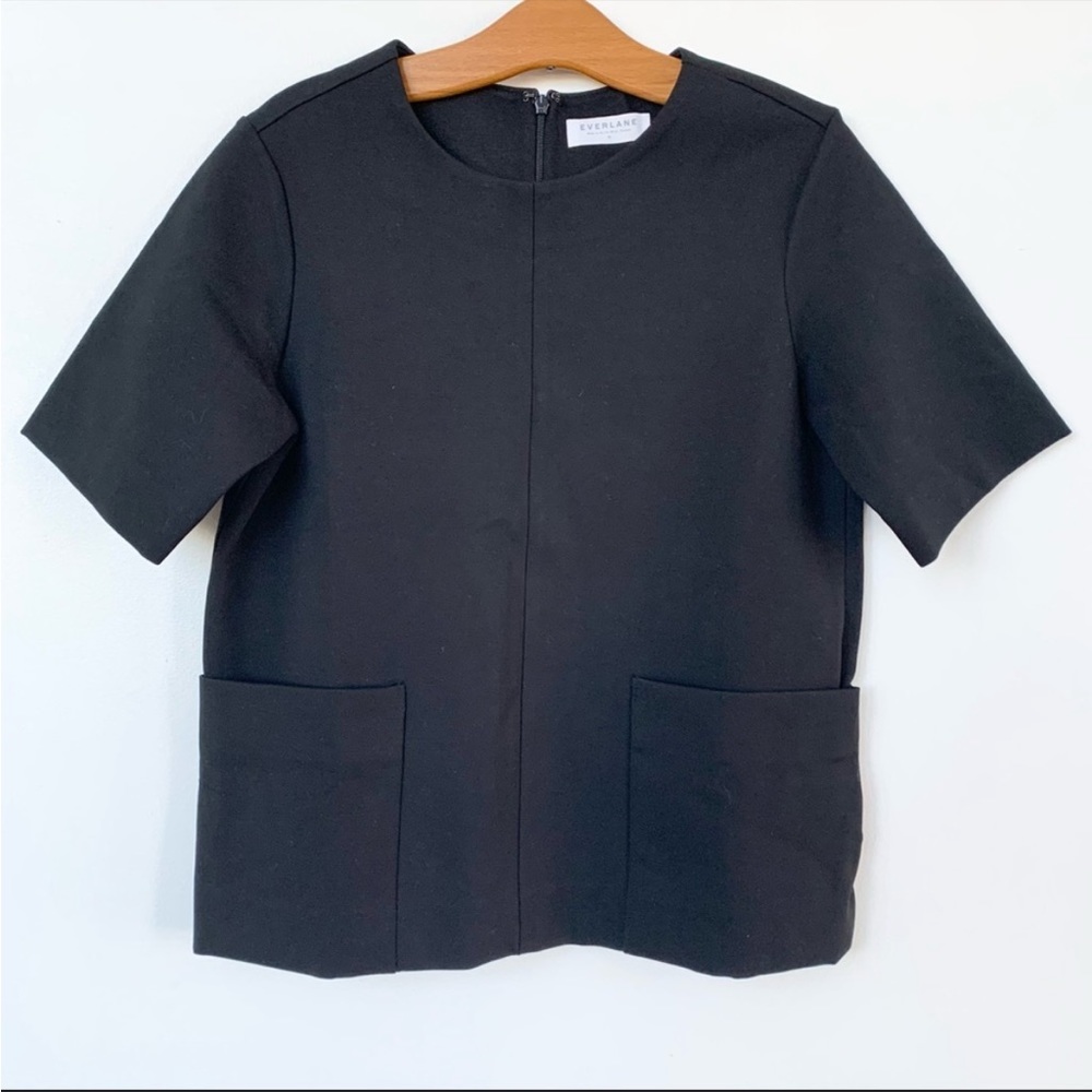 Everlane ponte structured short sleeve blouse with double pockets